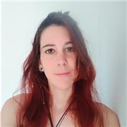 Estudiante de psicología imparte clases de repaso para primaria y secundaria